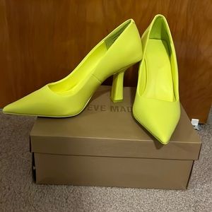 Steve Madden Cassidy Yellow Neon